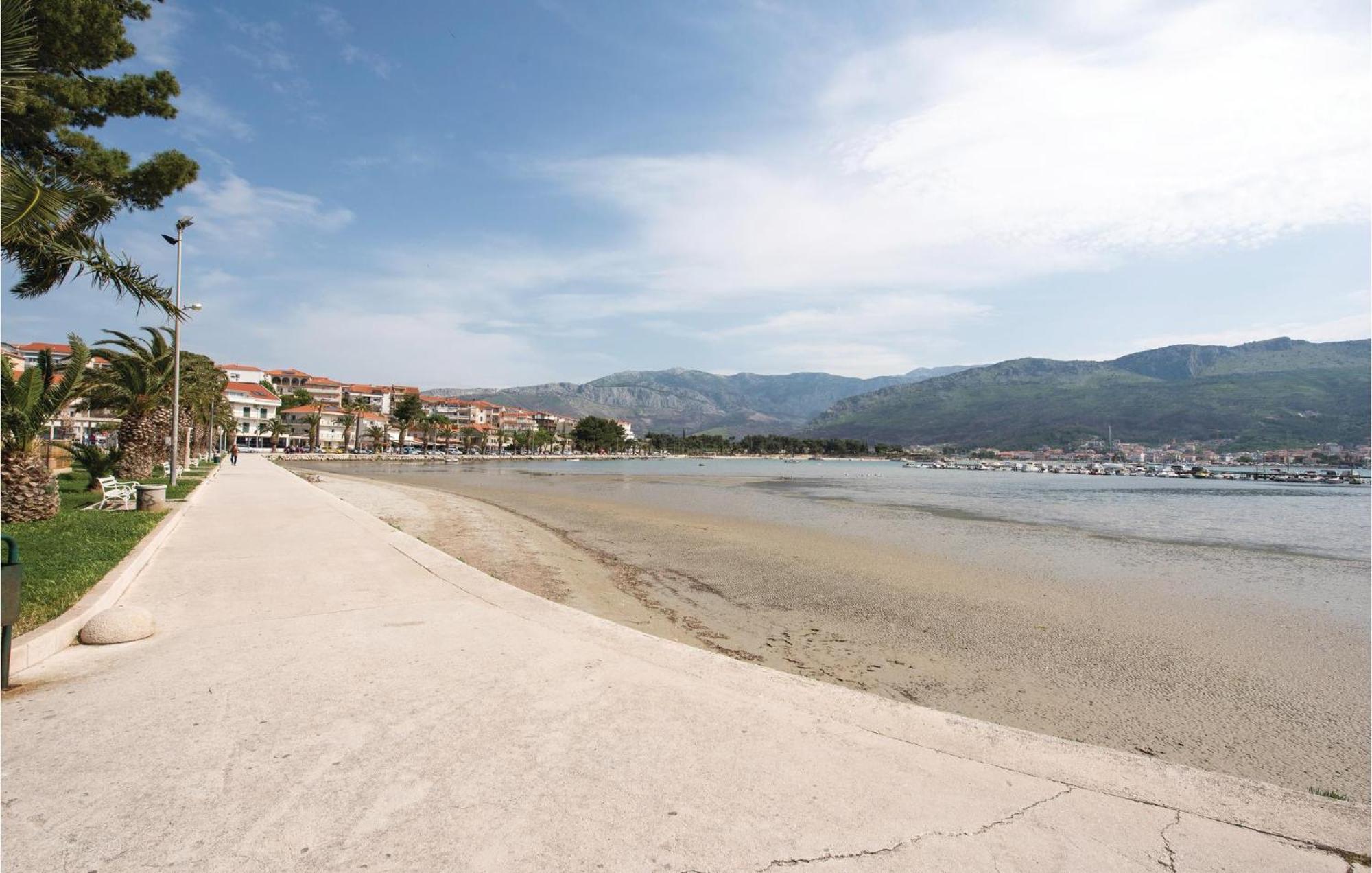 Lovely Apartment In Stobrec With Wifi Split Bagian luar foto