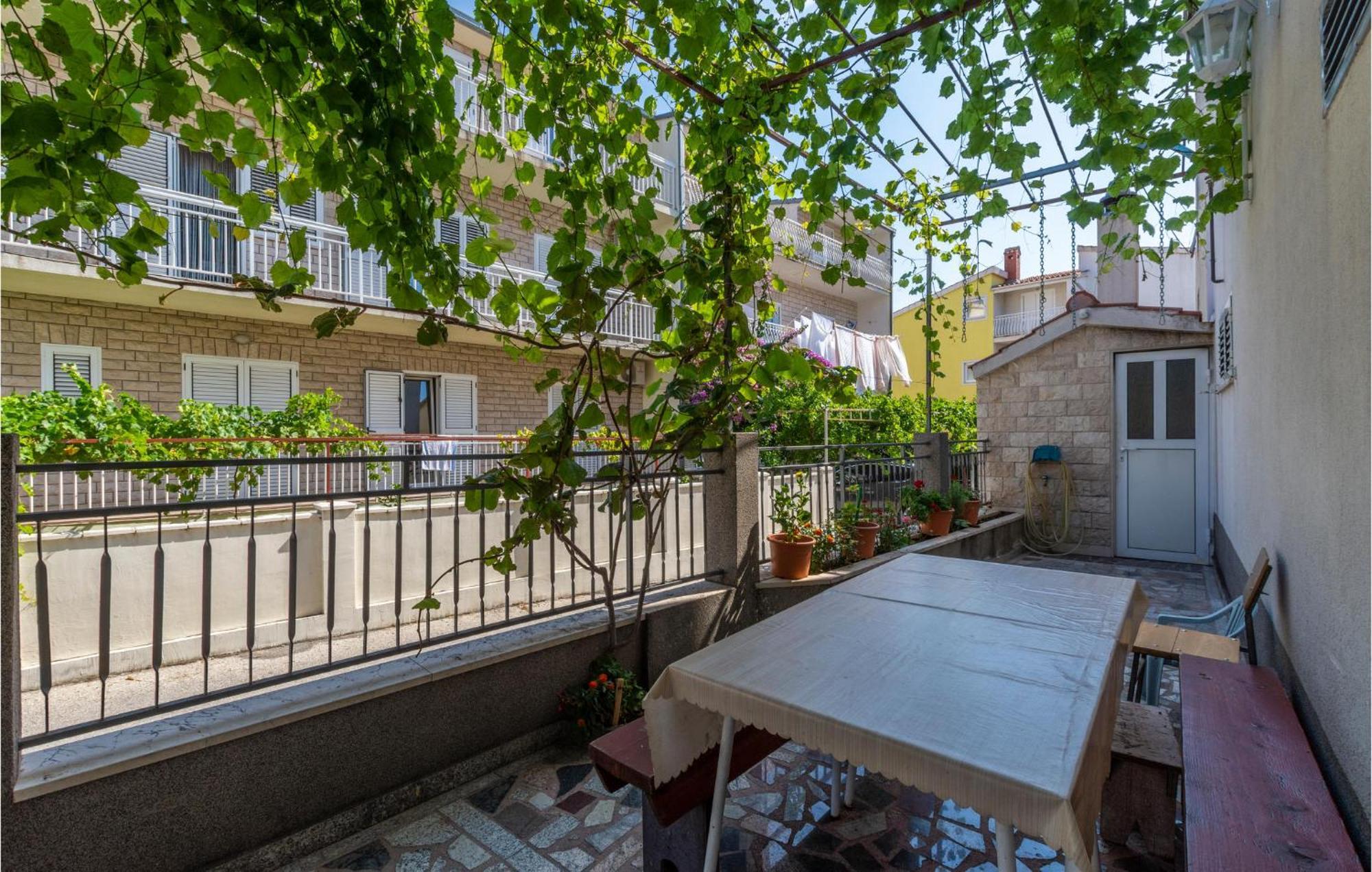 Lovely Apartment In Stobrec With Wifi Split Bagian luar foto