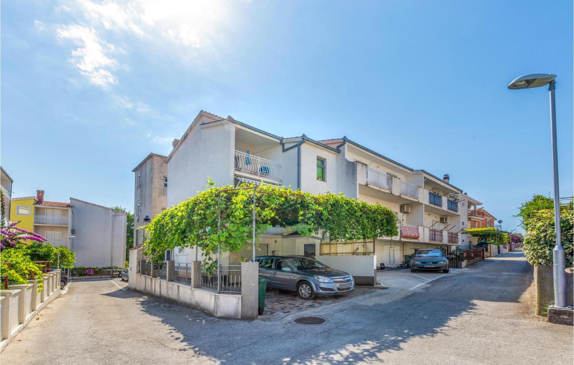 Lovely Apartment In Stobrec With Wifi Split Bagian luar foto